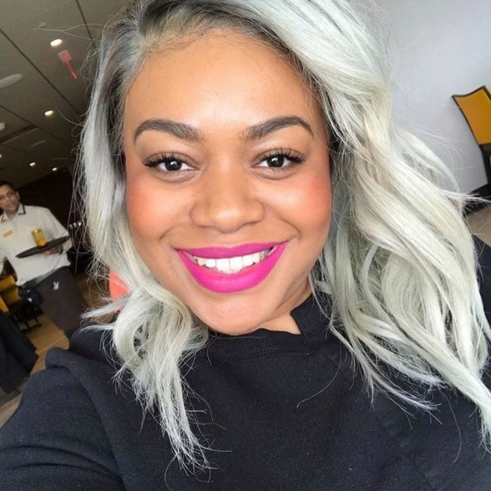 Meet your Posher, Monique